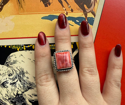 Adjustable Size Red Spiny Oyster Ring